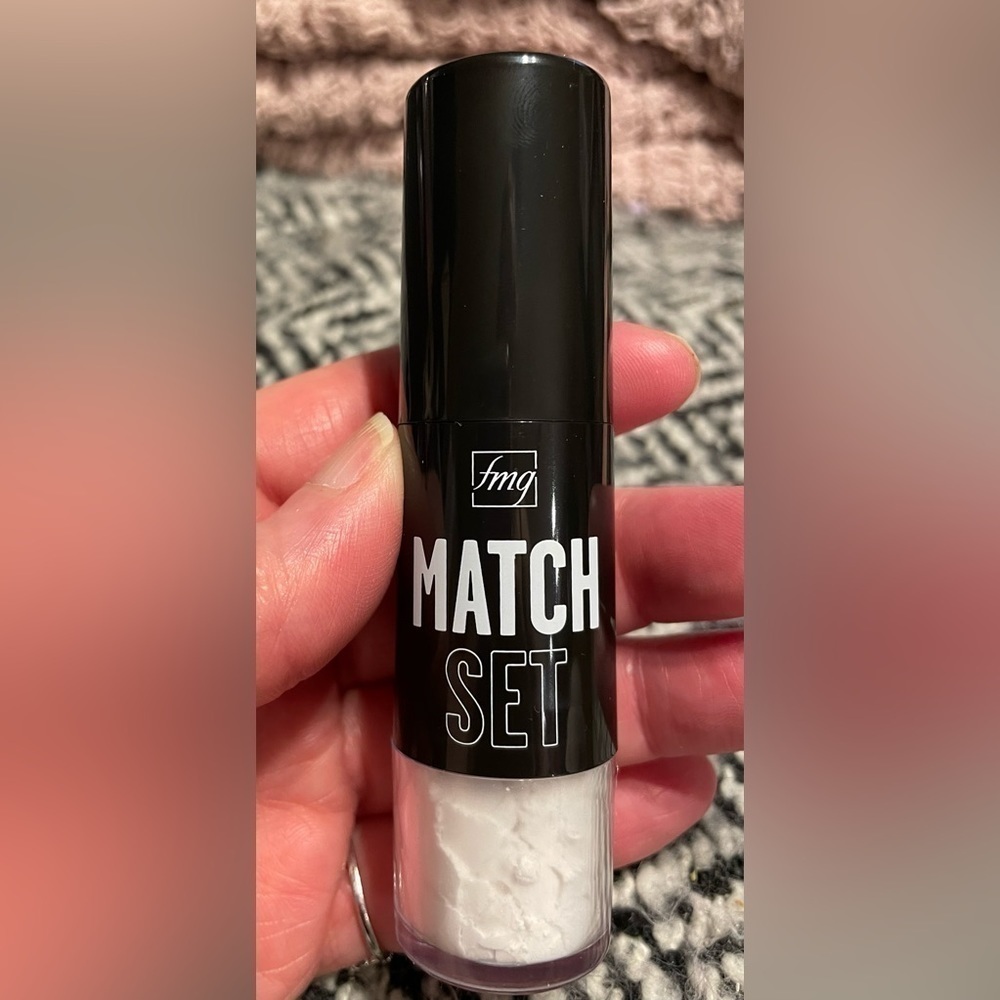 🌟HP 🌟 FINISHING LOOSE POWDER TO GO Avon FMG Match Set Invisible New Flawless
